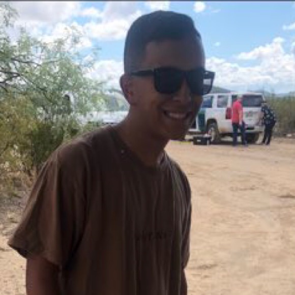 Meet your Posher, Alex - Picture 1 of 1